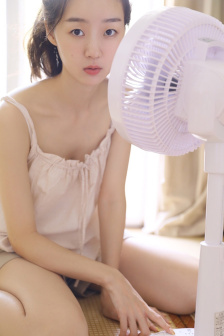 办公桌添的我好爽